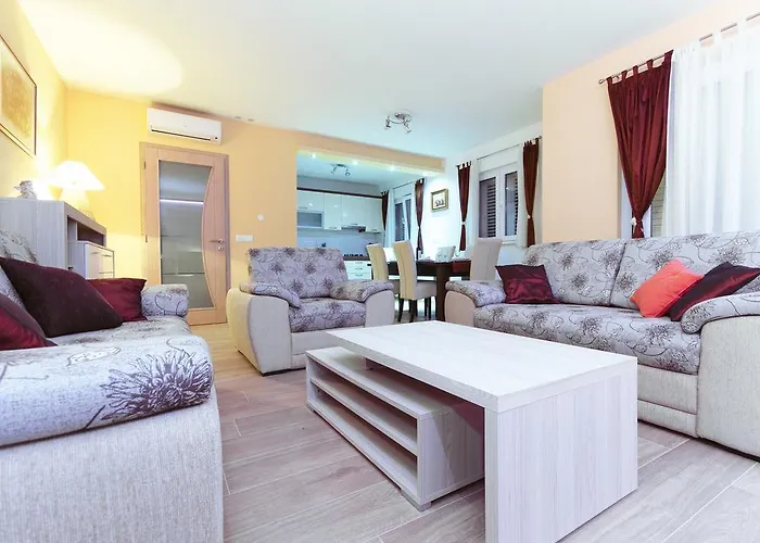 Natasha Villa Makarska