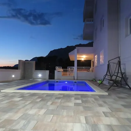 Villa Natasha *