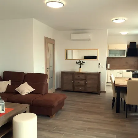 Natasha * マカルスカ